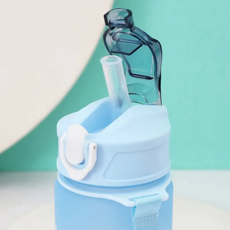 Gourde Enfant Dégradée 750 ml avec Paille – Bouteille Eau Réutilisable Colorée