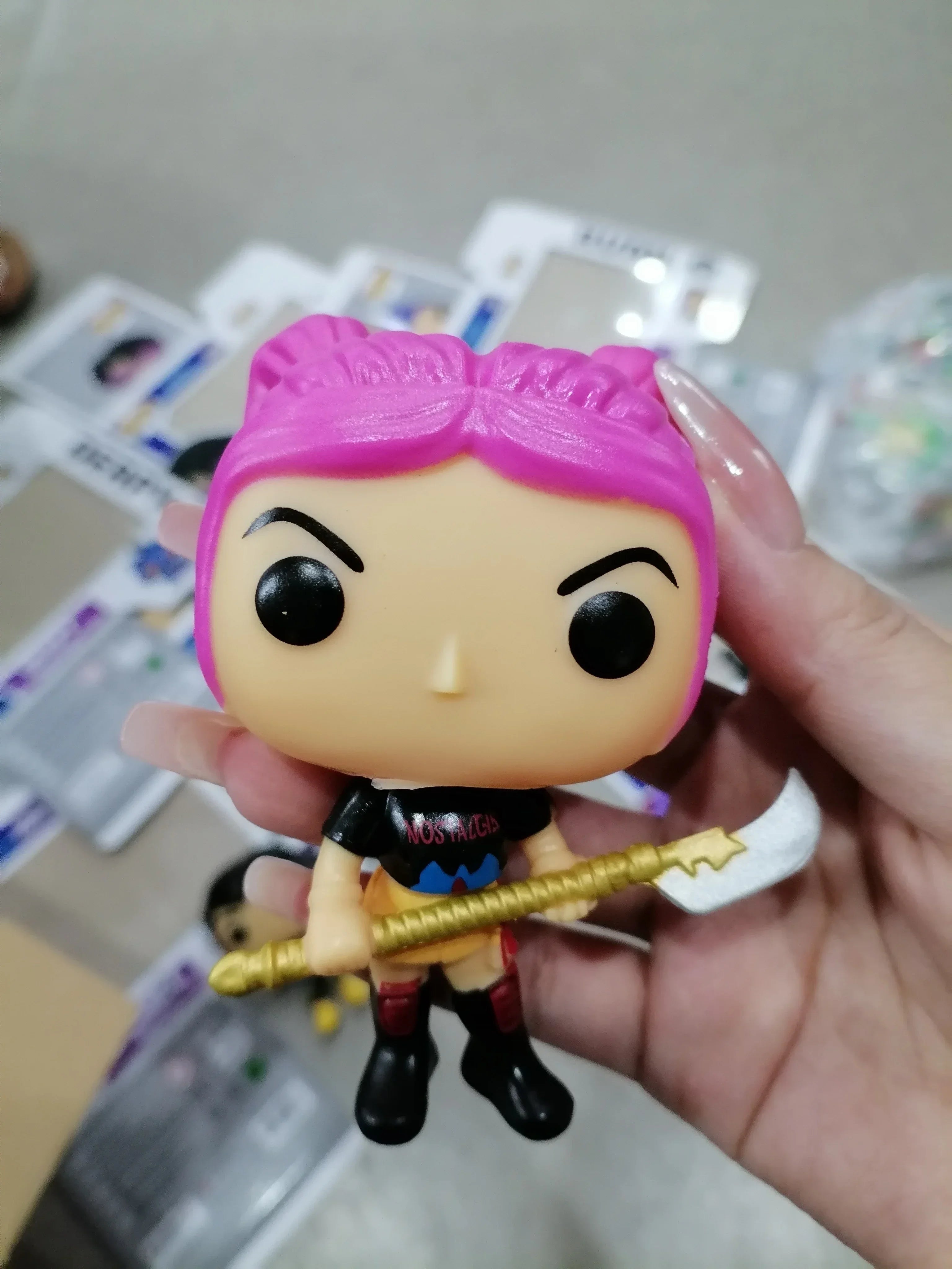 Figurine Vinyle Style Anime – Figurine Décorative Collection & Cadeau